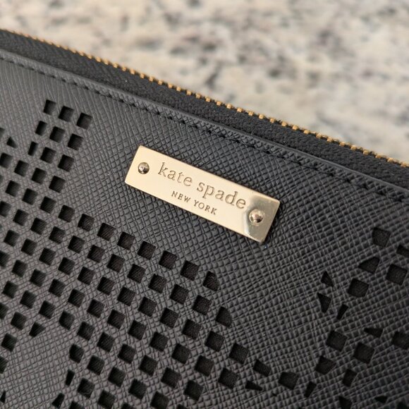 Kate Spade Wallet w/ Strap - Picture 5 of 6